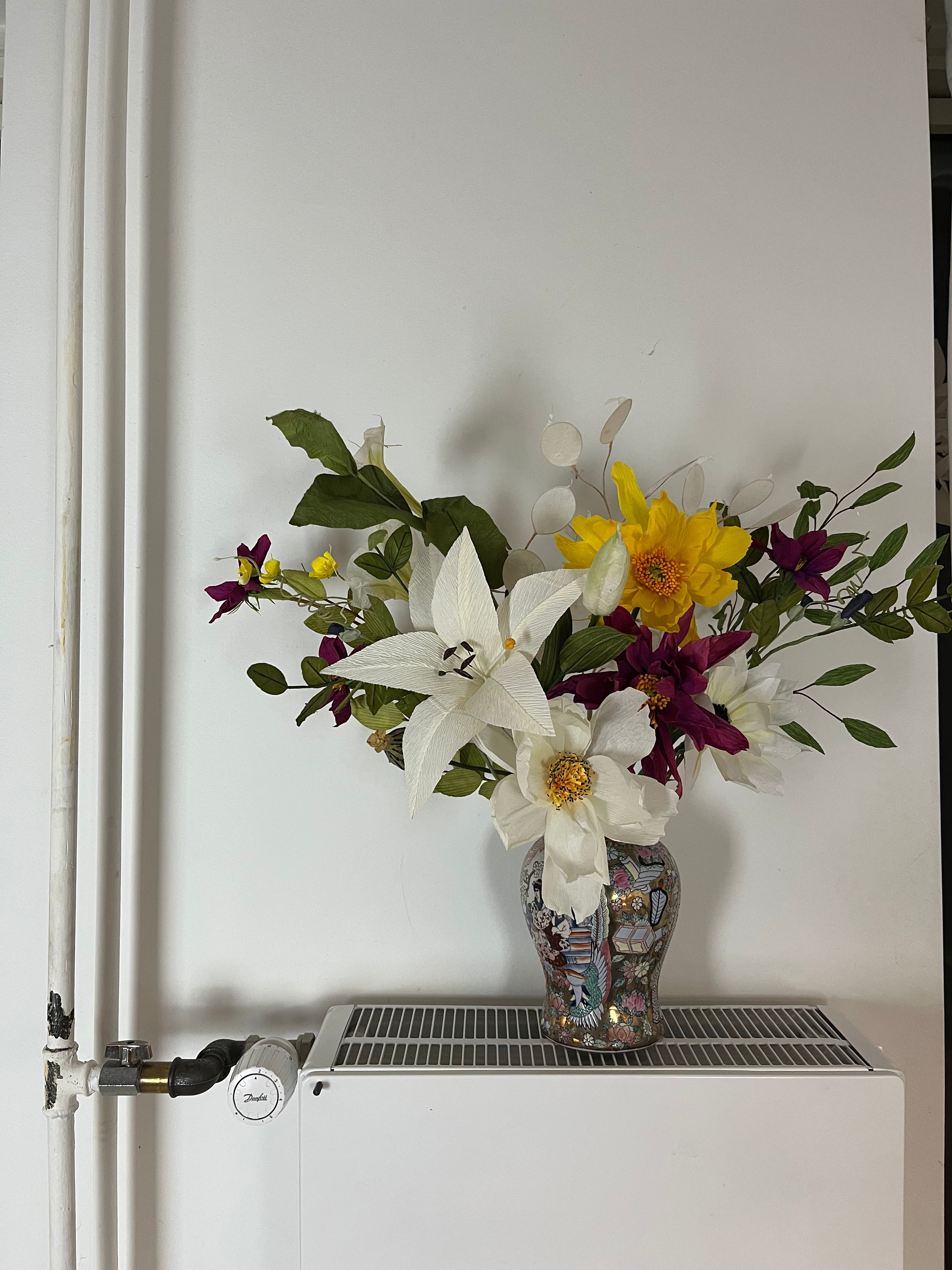 HÅNDLAVET PAPIRBLOMSTER BUKET